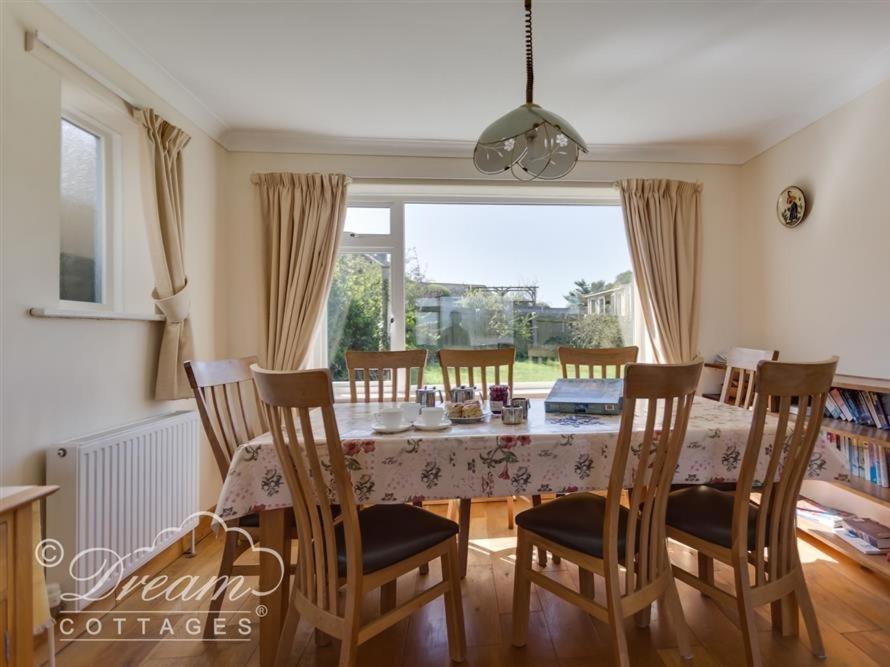 Hillview Bungalow بيرتون برادستوك المظهر الخارجي الصورة